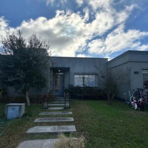 Se vende hermosa casa en barrio cerrado