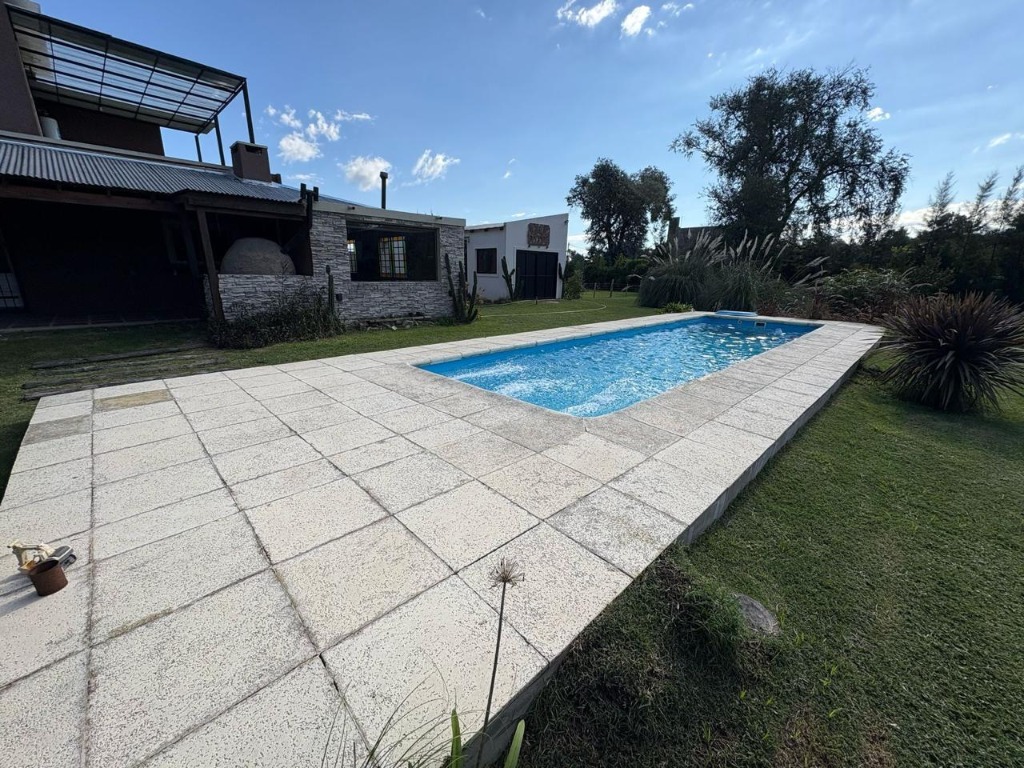 Casa quinta en La Lonja - calle Comodoro Rivadavia - Imagen 5