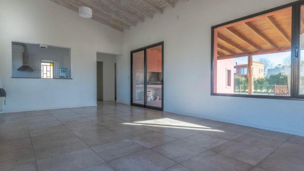 Hermosa casa en Manzanares Chico - Imagen 4