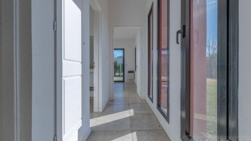 Hermosa casa en Manzanares Chico - Imagen 8