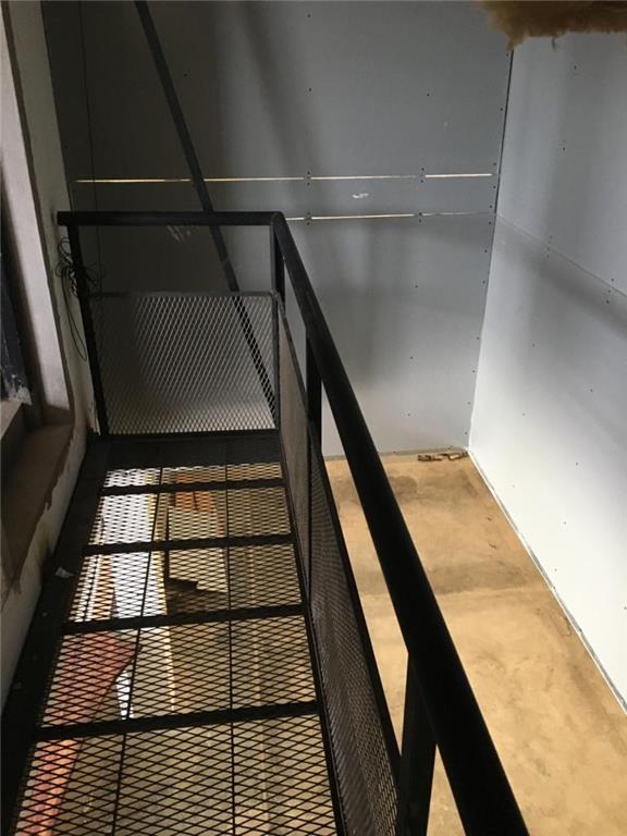 Excelente inmueble con oficinas y depósito - Imagen 11