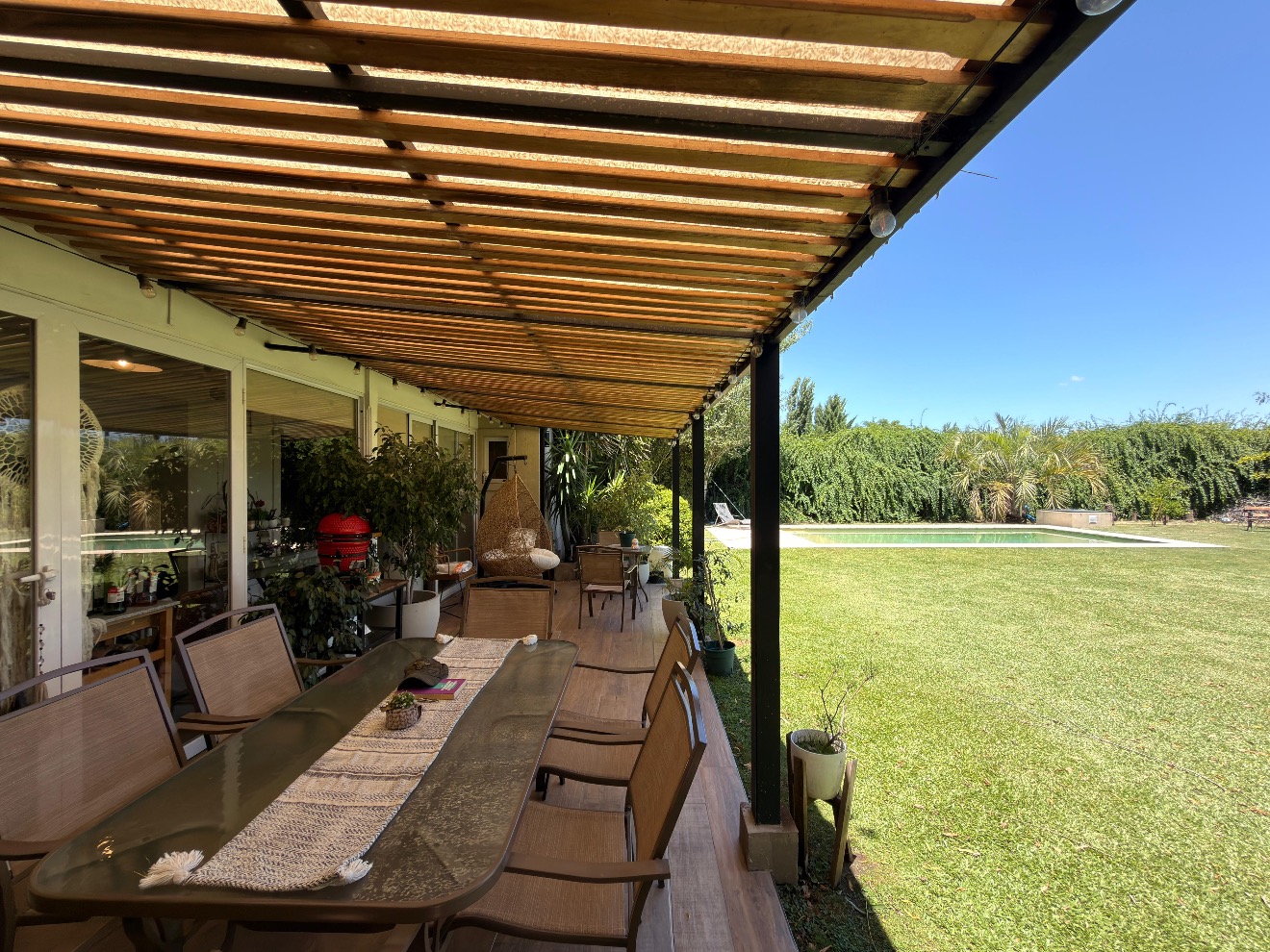 Casa en La Concepción I con fondo a pulmón verde, pileta y excelente calidad constructiva - Imagen 21