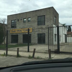 Excelente inmueble con oficinas y depósito