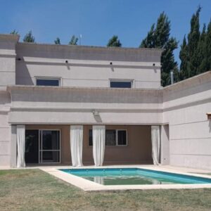 Casa 5 ambientes La Concepción Luján con inversión con renta