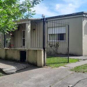 Excelente casa en Barrio Cerrado Fábrica Militar