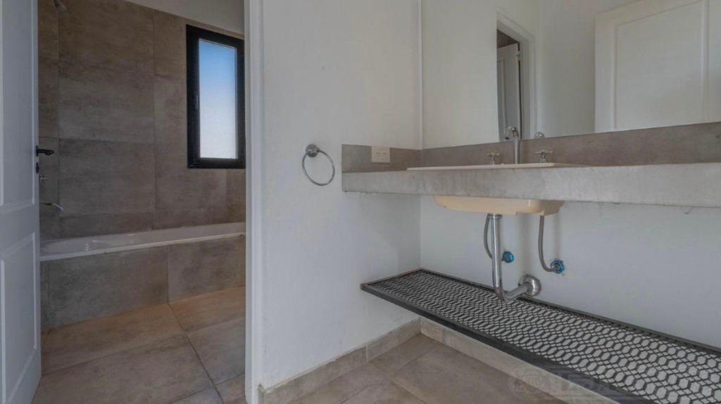 Hermosa casa en Manzanares Chico - Imagen 12